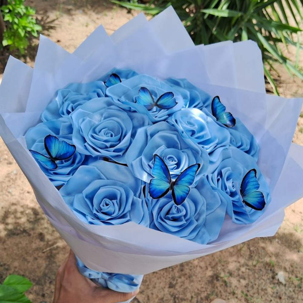 Modelo de buquê de cetim branco para noivas ou presente