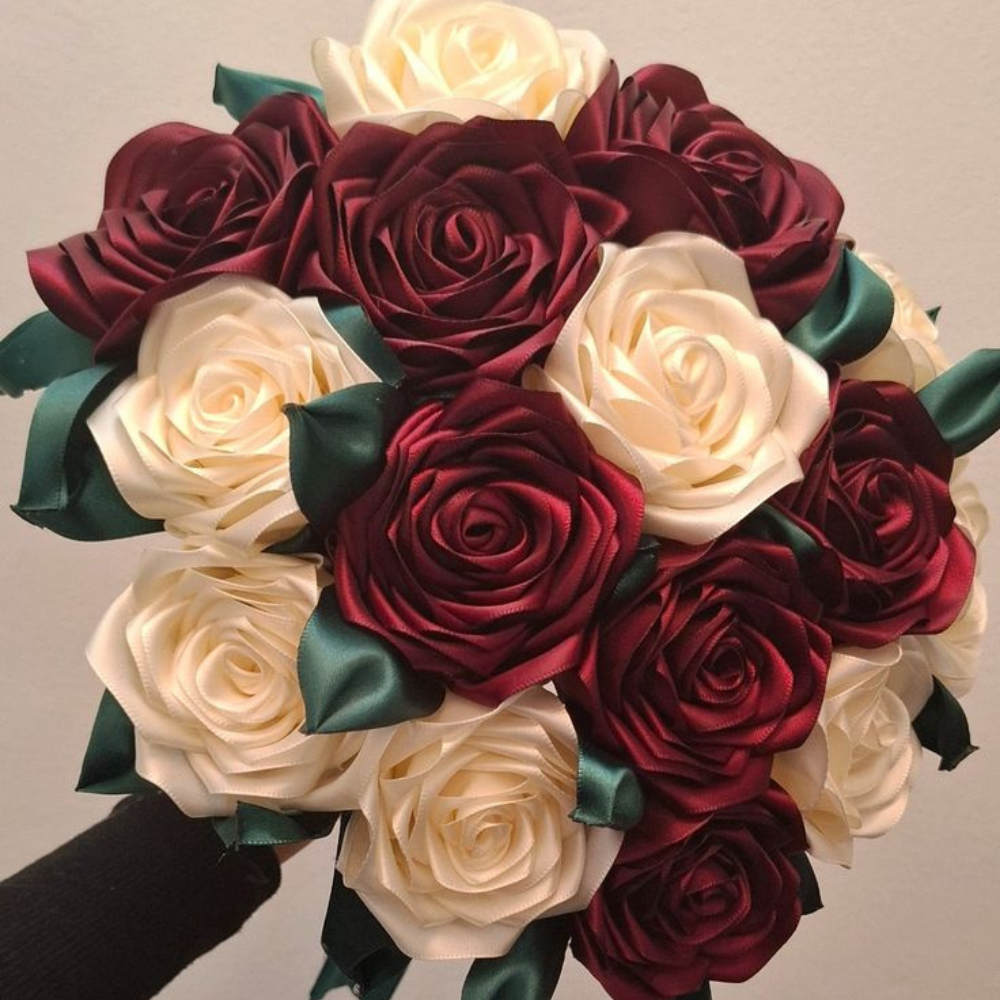 Buquê de cetim amarelo vibrante artesanal